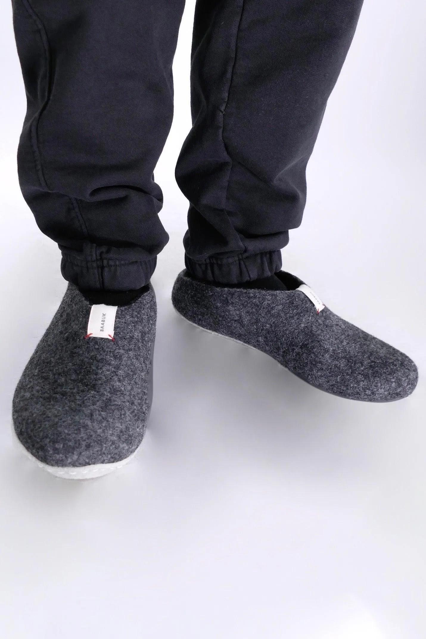 BAABUK Mel Slippers - Dark Grey