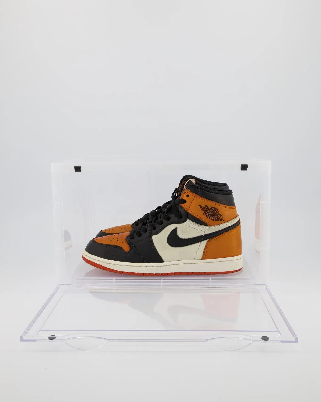 CT SNEAKER BOX SIDE DROP DISPLAY - (2 BOXES) FROST WHITE