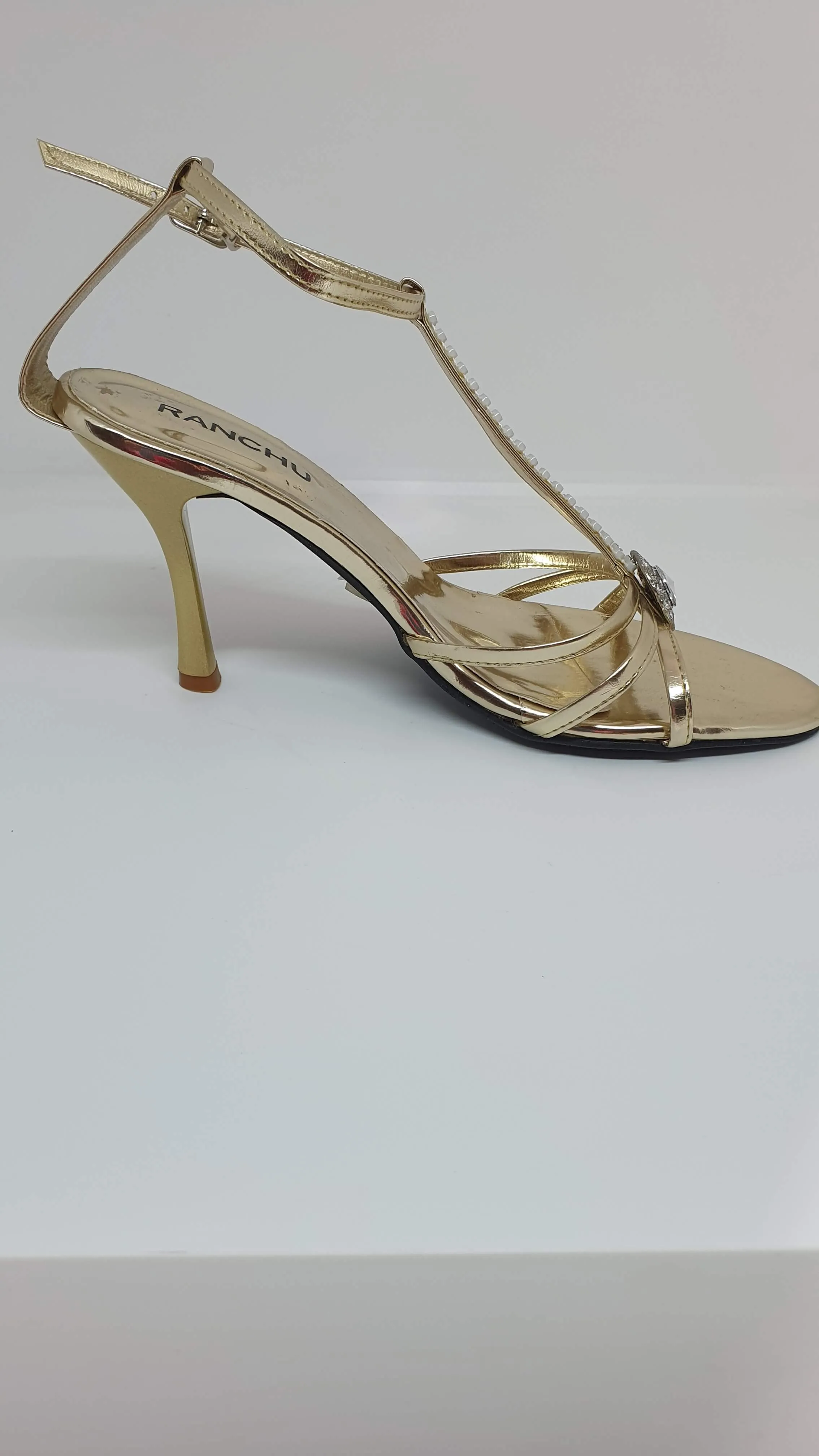 Gold Sandal SK012