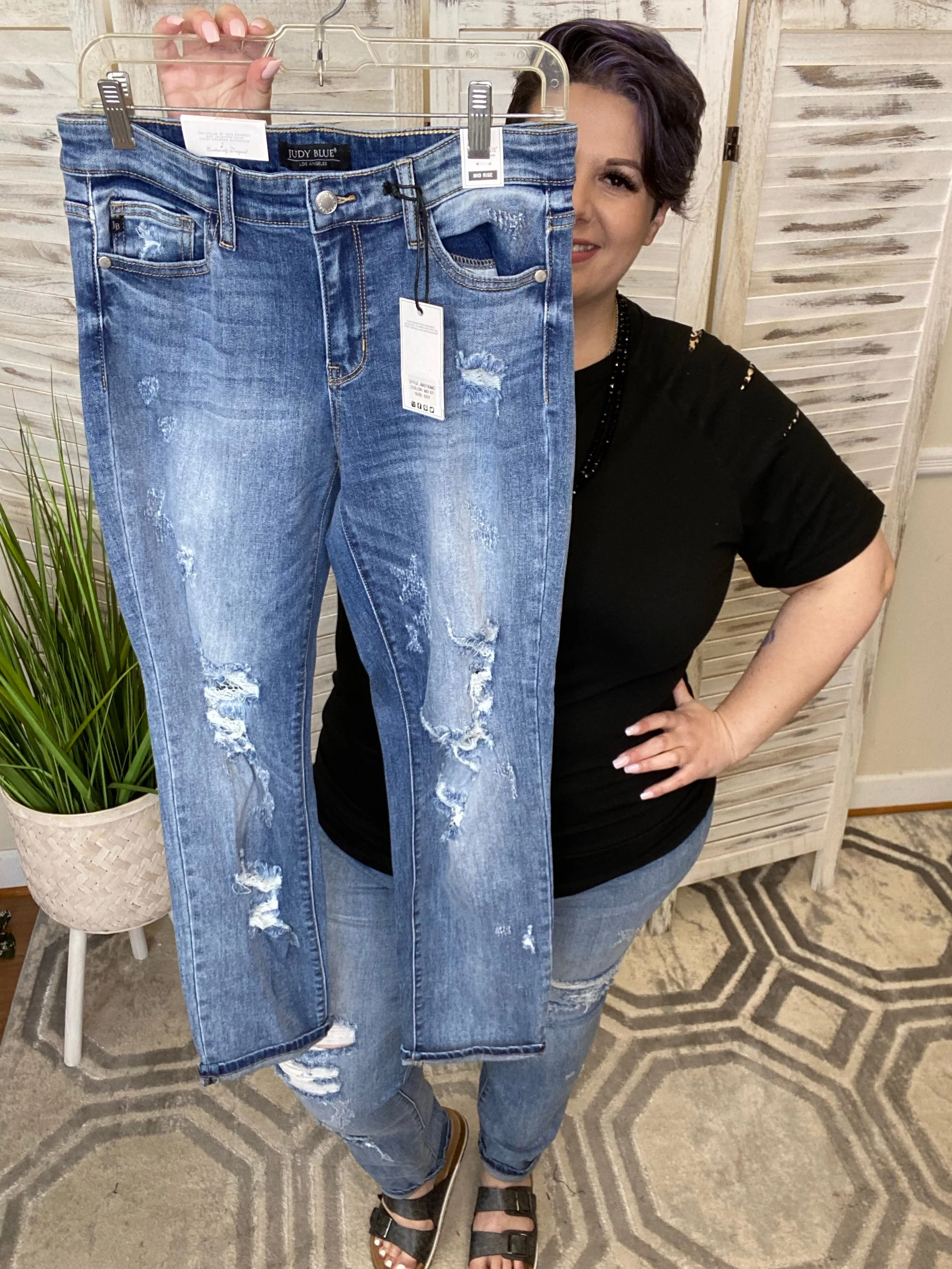 #J831 Slashin Up My Knees Mid Rise Boyfriend Judy Blue Jeans