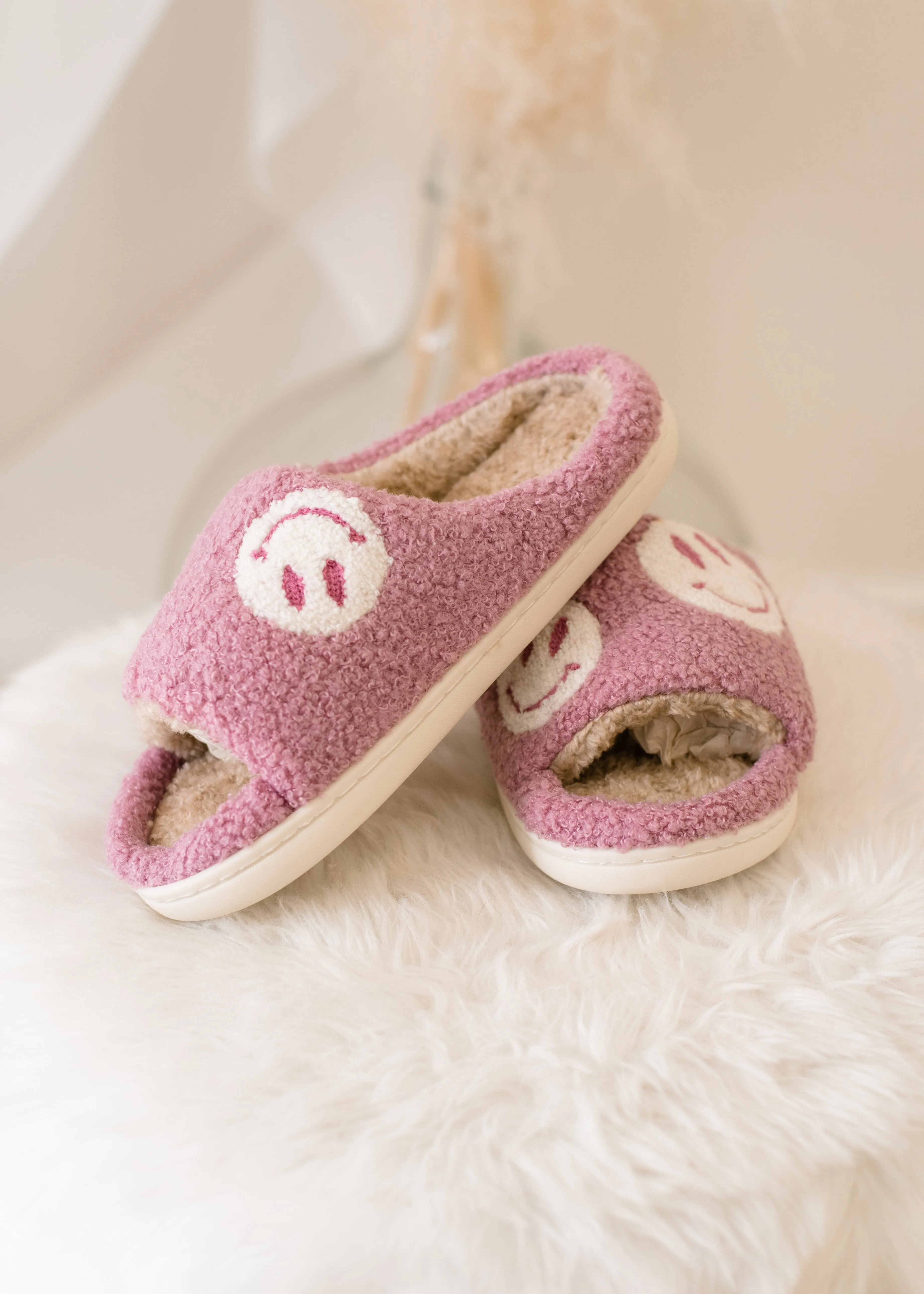 Cozy Open-Toe Slippers for Maximum Comfort